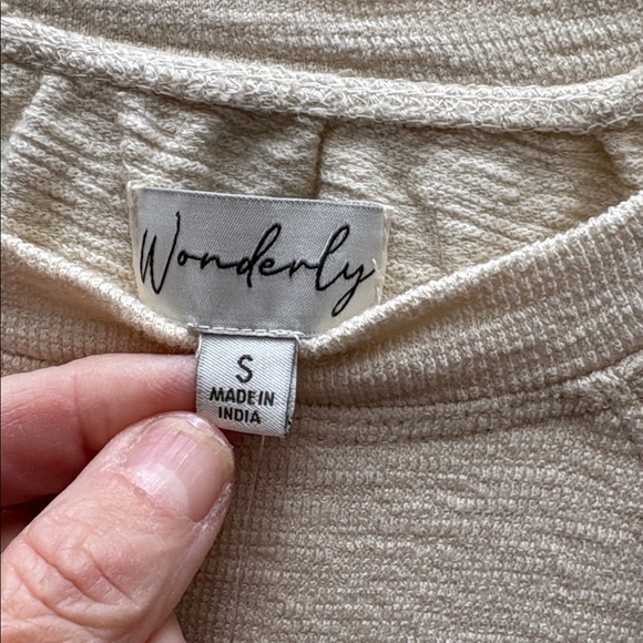 Wonderly by Belk
Ruffle Swing T-Shirt oversized Small NWT - Picture 2 of 8